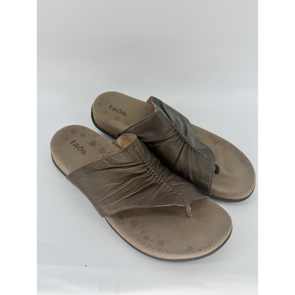 Taos Gift 2 Sandals Metallic Bronze Leather Ruched Slide Thong Womens 9  EU40